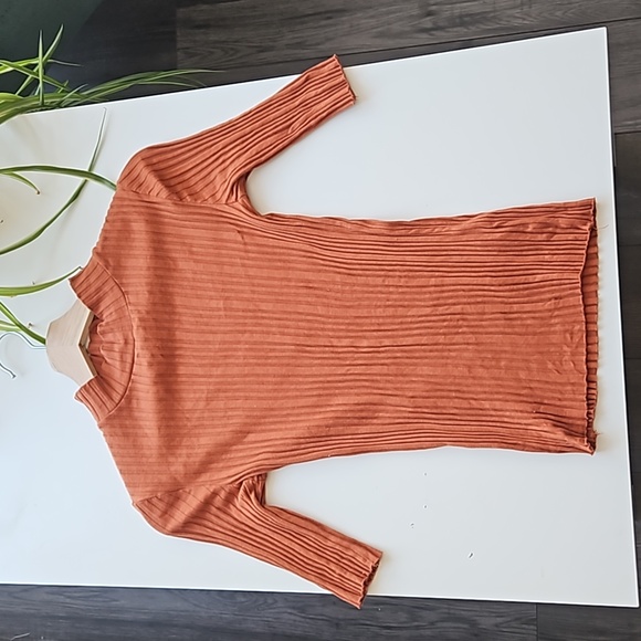 KOTN Sweaters - KOTN Mockneck in Dark Amber Crafted from 95% Egyptian Cotton